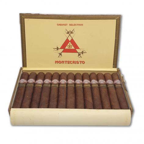 Lot 30 - Montecristo Robustos