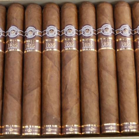 Lot 313 - Montecristo Leyenda