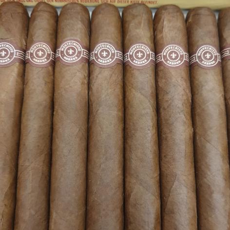 Lot 322 - Montecristo No. 4