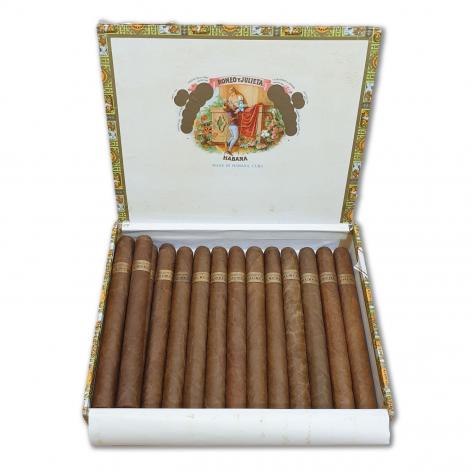 Lot 325 - Romeo y Julieta Churchills