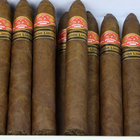 Lot 326 - Partagas Piramides