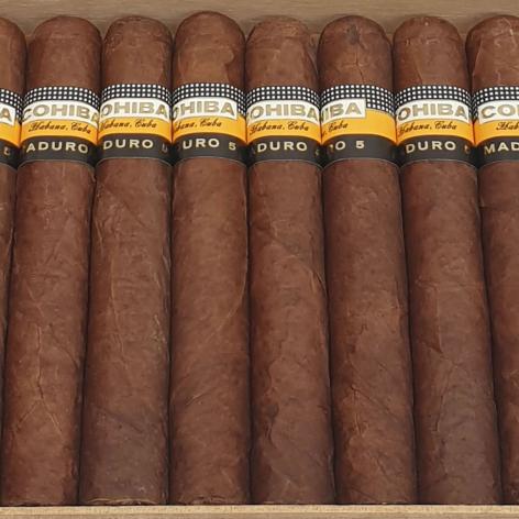 Lot 332 - Cohiba Genios