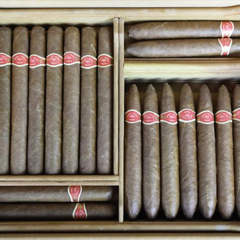 Lot 344 - Romeo y Julieta 125th Anniversario Humidor