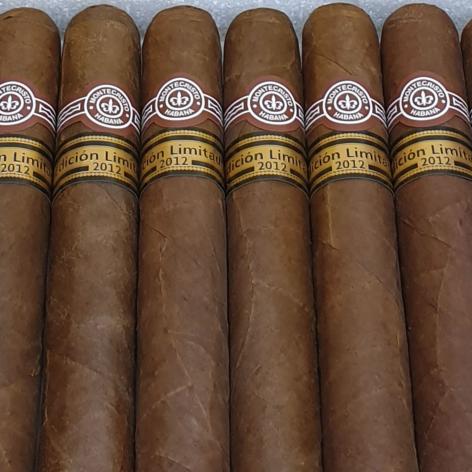 Lot 352 - Montecristo 520