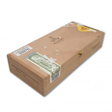 Lot 353 - Montecristo Petit Edmundo