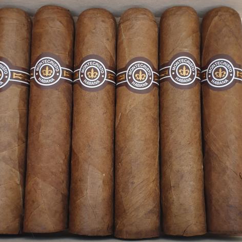 Lot 353 - Montecristo Petit Edmundo