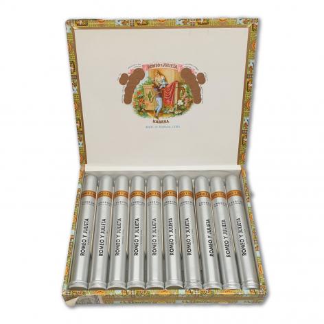 Lot 361 - Romeo y Julieta Churchills