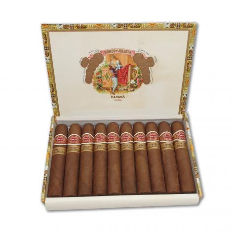 Lot 370 - Romeo y Julieta Wide Churchills 