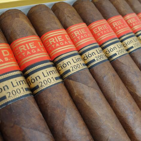 Lot 376 - Partagas Serie D No.3