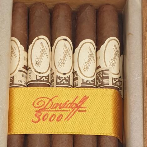 Lot 384 - Davidoff 3000