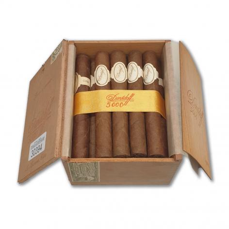 Lot 385 - Davidoff 5000