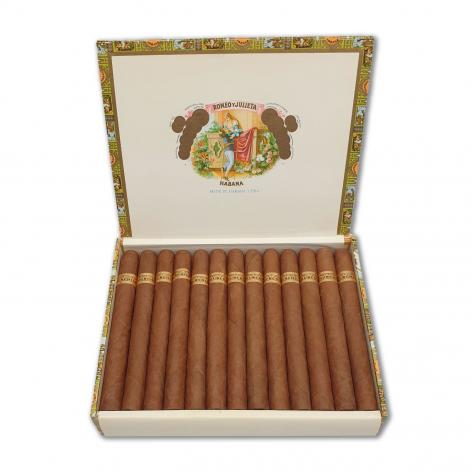 Lot 390 - Romeo y Julieta Churchills 