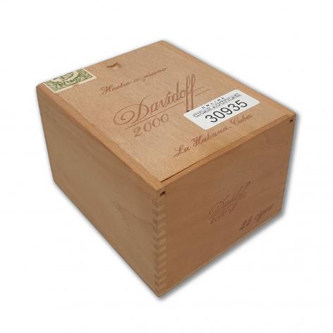 Lot 393 - Davidoff 2000