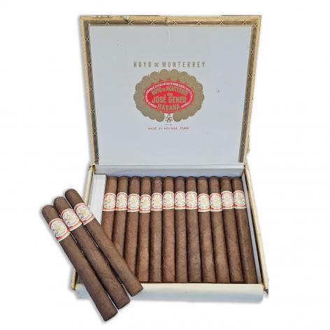 Lot 409 - Hoyo de Monterrey Churchills