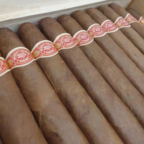 Lot 40 - Romeo y Julieta Aguilas