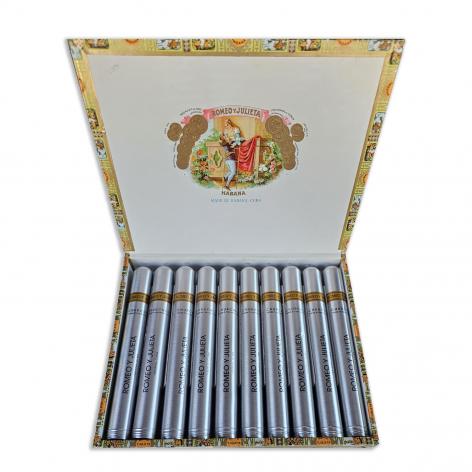 Lot 419 - Romeo y Julieta Churchills Tubos