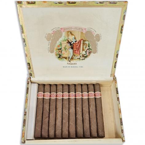 Lot 420 - Romeo y Julieta Coronas 