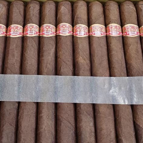 Lot 424 - Partagas Lusitanias