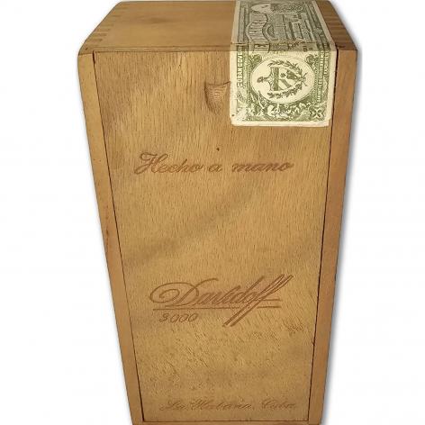 Lot 425 - Davidoff 3000