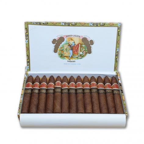 Lot 430 - Romeo y Julieta Petit Piramides 