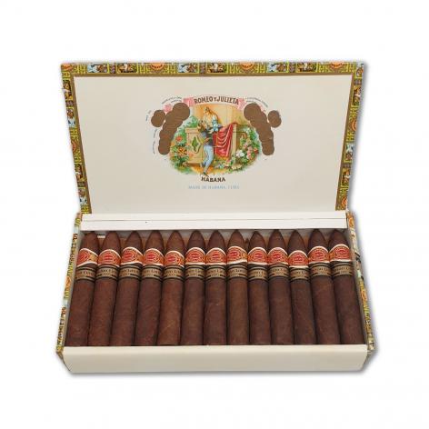 Lot 431 - Romeo y Julieta Petit Piramides