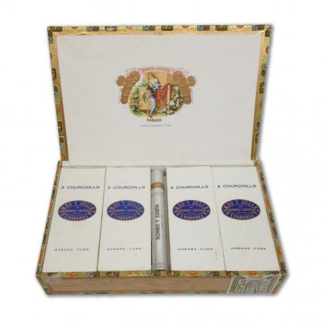 Lot 43 - Romeo y Julieta Churchills