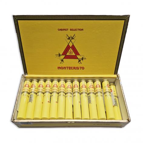 Lot 468 - Montecristo Petit tubos