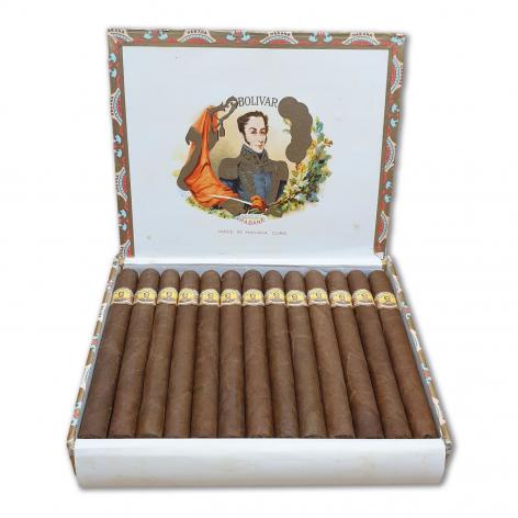 Lot 46 - Bolivar Coronas Gigantes 