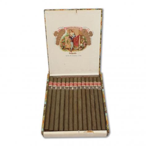 Lot 46 - Romeo y Julieta Palmas Reales 