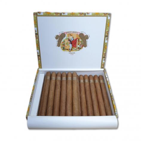 Lot 48 - Romeo y Julieta Churchills