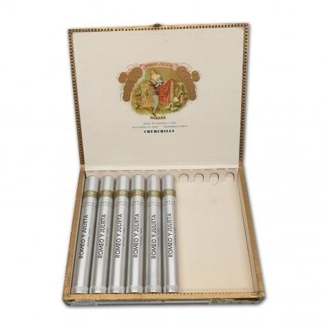 Lot 50 - Romeo y Julieta Churchills