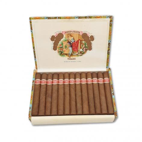 Lot 55 - Romeo y Julieta Petit Coronas