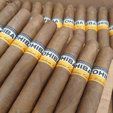 Lot 58 - Cohiba Lanceros