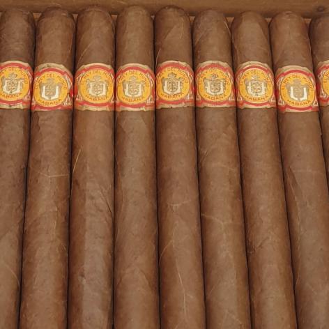 Lot 59 - El Rey del Mundo Lonsdales