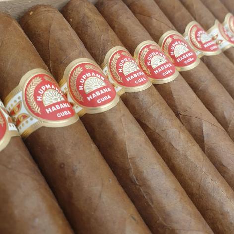 Lot 67 - H.Upmann Sir Winston