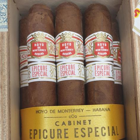 Lot 68 - Hoyo de Monterrey Epicure Especial