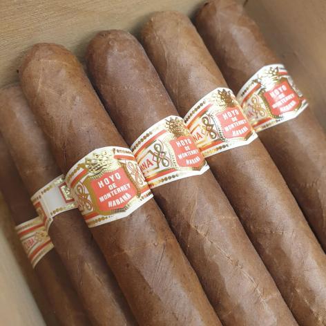 Lot 70 - Hoyo de Monterrey Le Hoyo du Roi