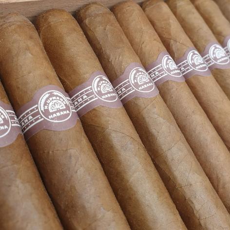 Lot 72 - H. Upmann Sir Winston