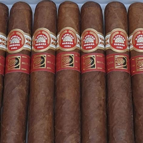 Lot 75 - H. Upmann Royal Robustos