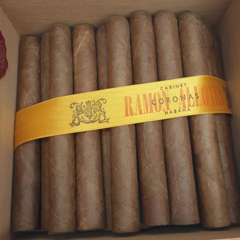 Lot 76 - Ramon Allones Coronas 