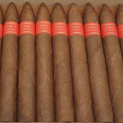 Lot 97 - Partagas Serie P. No 2